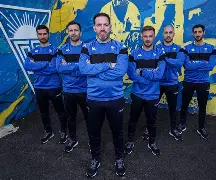 包含里尔摆脱低迷状态获得重要胜利的词条